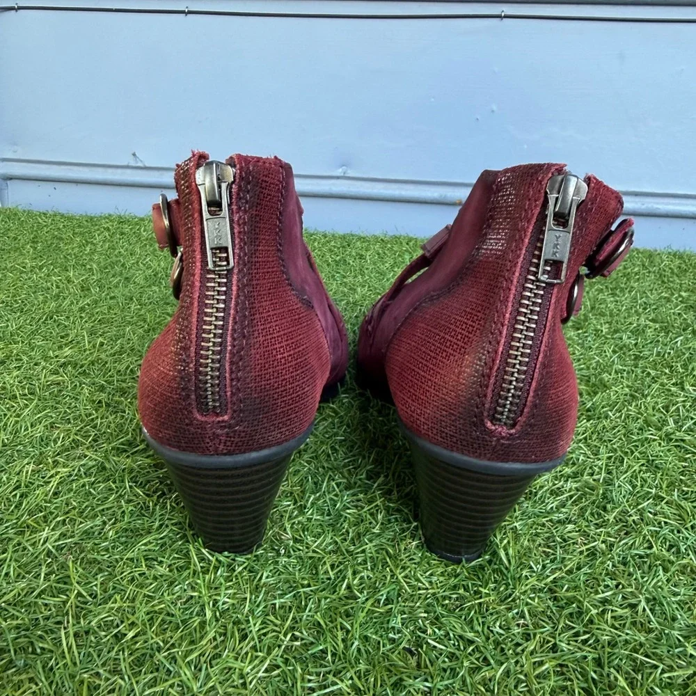 Earth Origins Merlot Leather Strappy Heeled Ankle Boots Womens Size 8 Whimsigoth